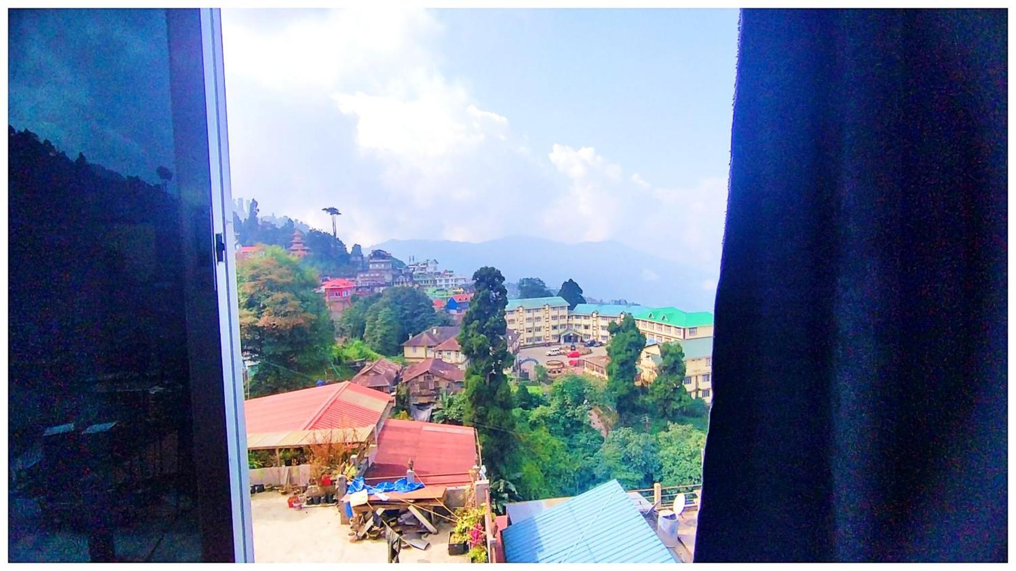 Hotel Premium Pitstop Near Railway Station Best Hotel In Darjeeling Darjeeling  Exteriör bild
