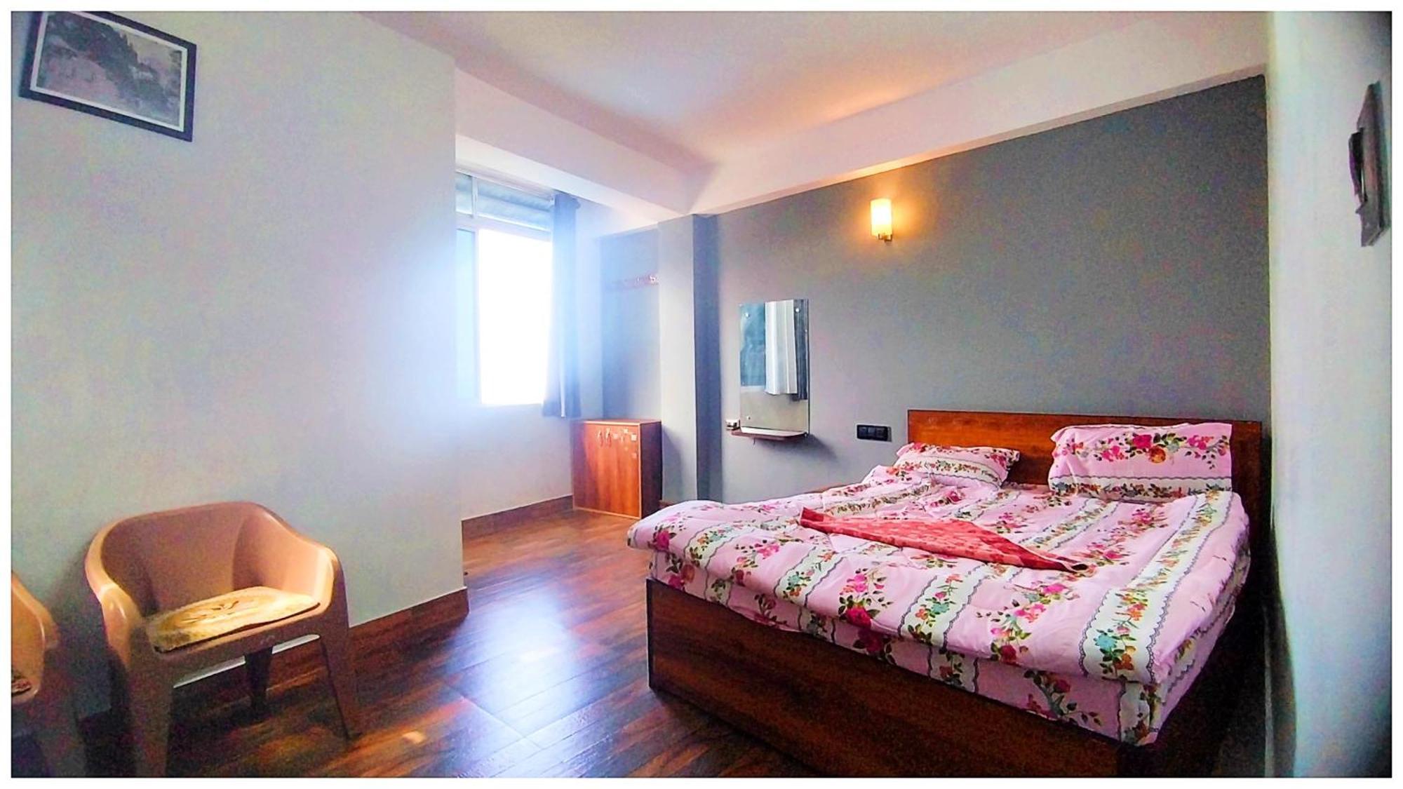 Hotel Premium Pitstop Near Railway Station Best Hotel In Darjeeling Darjeeling  Exteriör bild