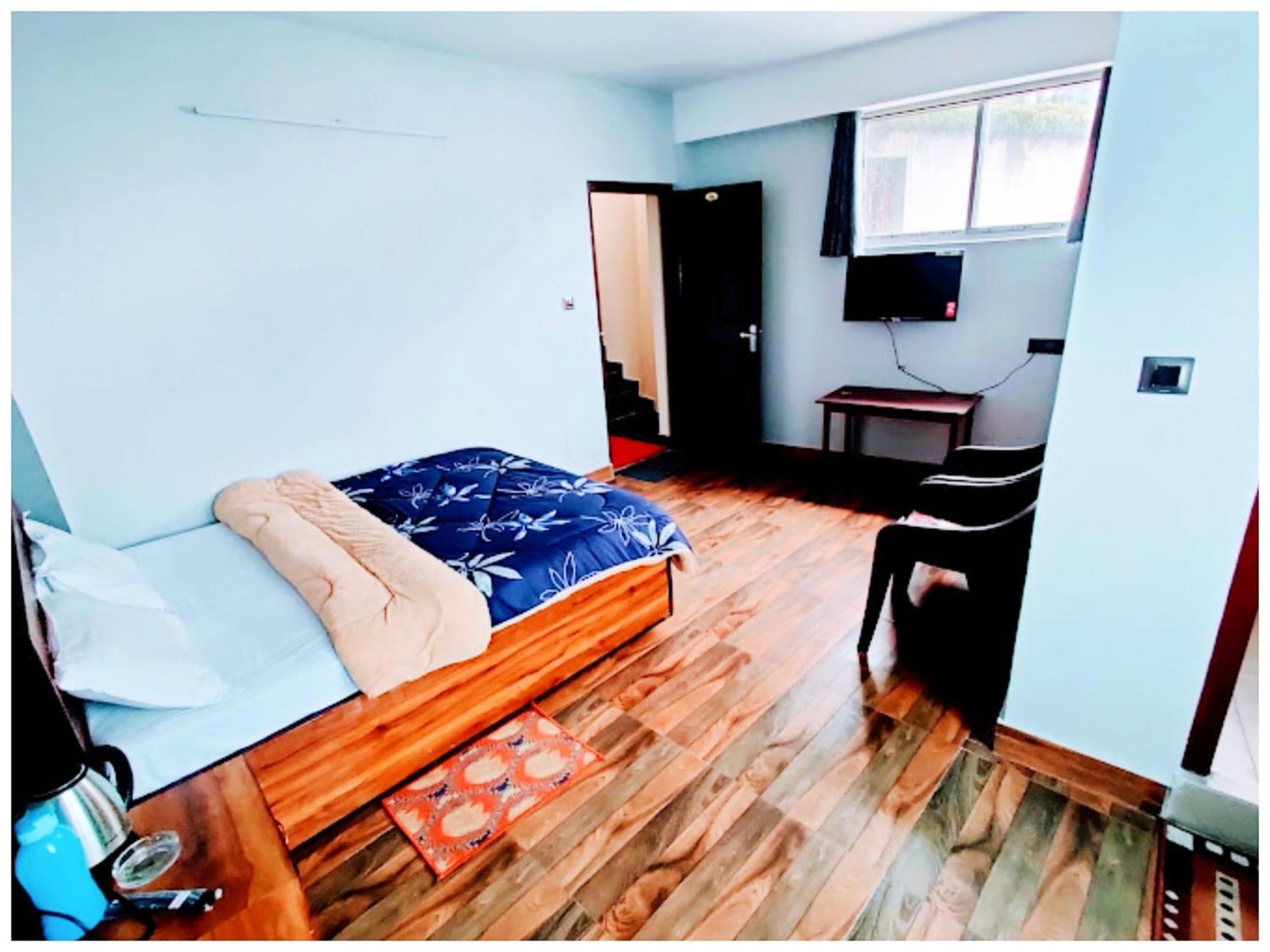 Hotel Premium Pitstop Near Railway Station Best Hotel In Darjeeling Darjeeling  Exteriör bild